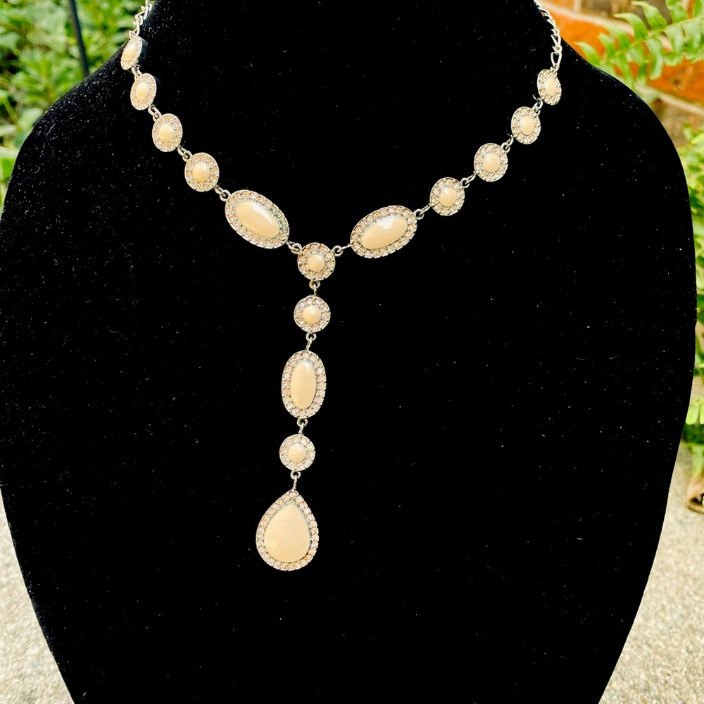 Cream And Silver Gemstone Pendant Necklace Costume Jewelry Jewelmint